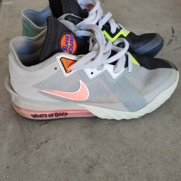 Nike * Size 7* Lebron 18 Space Jam low Shoes *Tune Squad Bugs Marvin 2021 - Picture 5 of 8